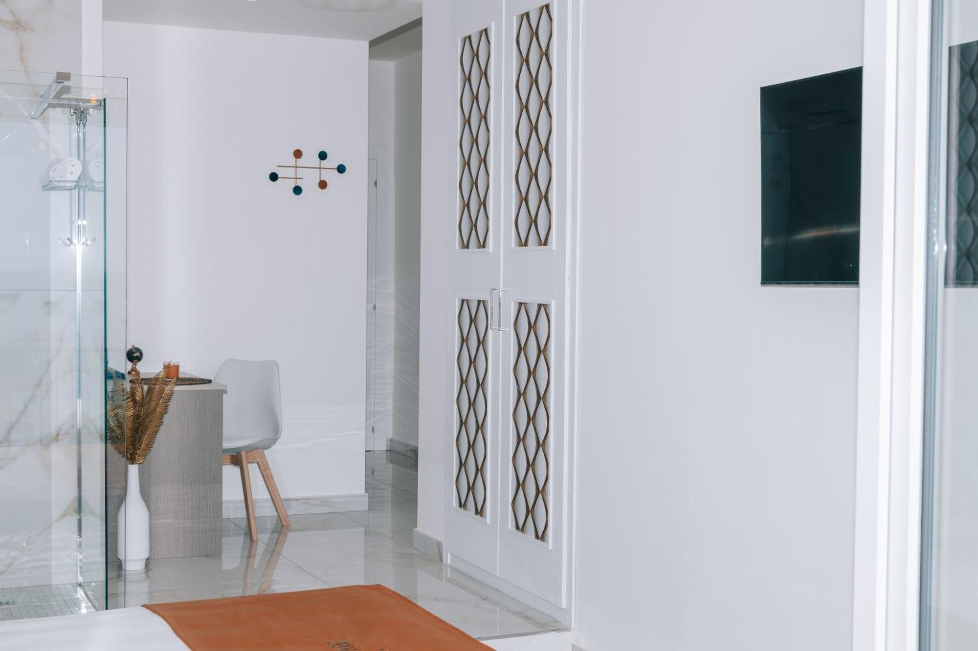 Frontemare Suite カステッランマーレ・ディ・スタービア 部屋 写真